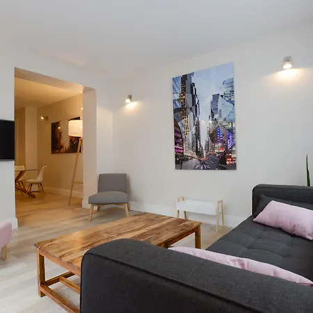 Au 30 Centre Grand Palais Aparthotel 4*