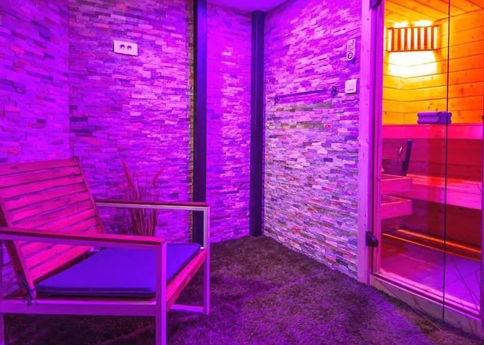 Au 30 Centre Grand Palais 4*