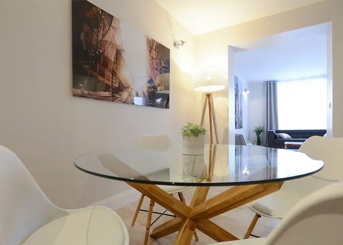 Au 30 Centre Grand Palais