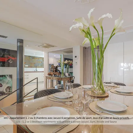 Au 30 Centre Grand Palais Aparthotel 4*