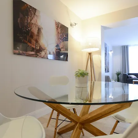 Au 30 Centre Grand Palais