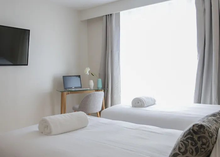 Aparthotel Au 30 Centre Grand Palais 4*