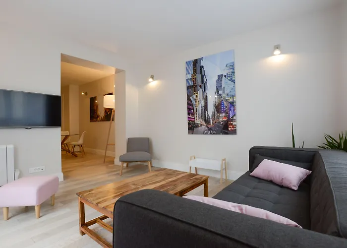 Au 30 Centre Grand Palais Aparthotel 4*