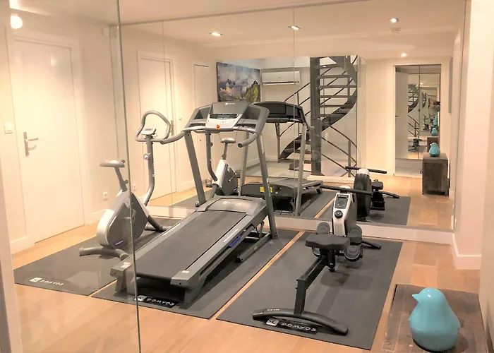 Au 30 Centre Grand Palais 4*