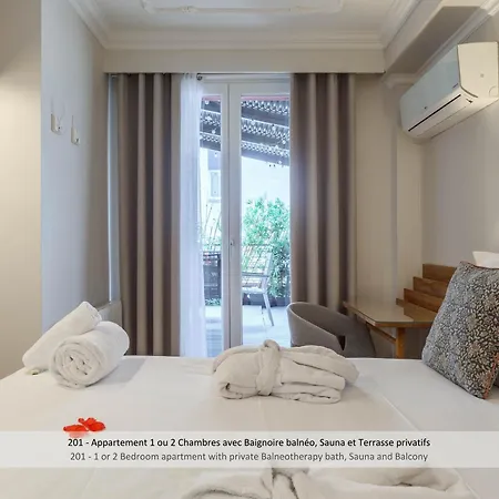 Au 30 Centre Grand Palais 4*