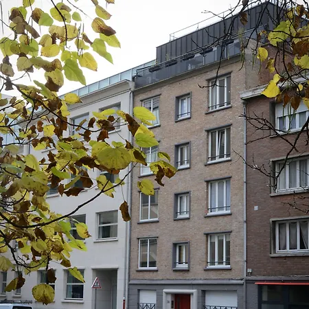 Au 30 Centre Grand Palais