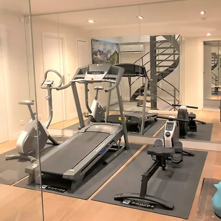 Au 30 Centre Grand Palais 4*